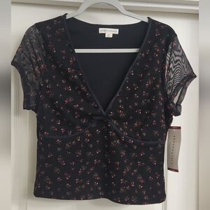 Aeropostale Black Floral Women's Crop Top